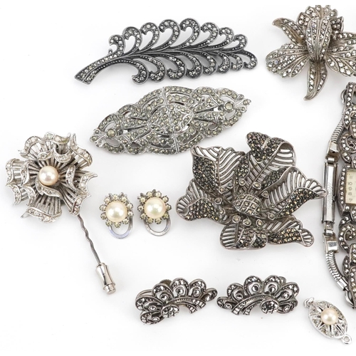 2751 - Vintage and later silver and white metal jewellery including marcasite floral brooches, Merchant Nav... 