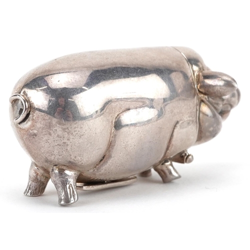 233 - Elizabeth II novelty silver vesta in the form of a pig, 6cm in length, 43.8g