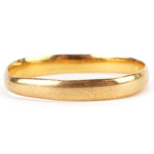 2589 - 22ct gold wedding band, size M, 1.6g