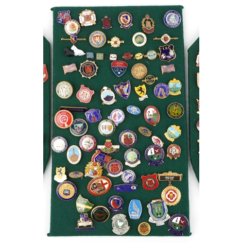 1692 - Large collection of vintage and later bowling interest and other pin badges, predominantly enamel ar... 