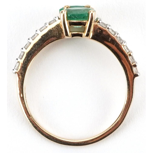 2058 - 10ct gold emerald and white spinel crossover ring, size N/O, 2.2g