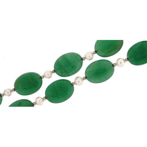 2281 - Green jade and freshwater pearl necklace, 46cm in length, 56.5g