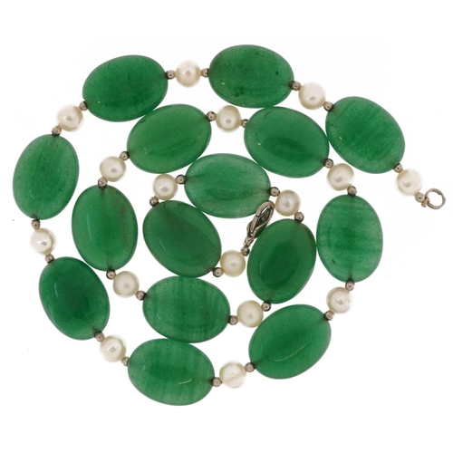 2281 - Green jade and freshwater pearl necklace, 46cm in length, 56.5g