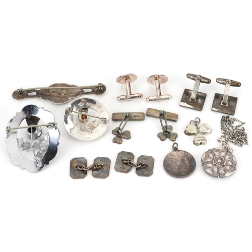 2649 - Silver and white metal jewellery including Scottish silver brooches, one by Ward Brothers, Tudor ros... 