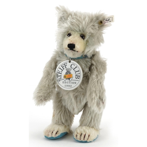 1606 - Steiff Club 1992 Edition teddy bear with jointed limbs and label numbered 420016, 26cm high