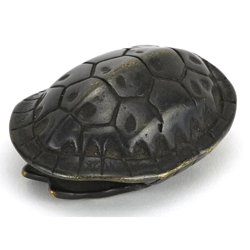 1426 - Patinated bronze model of a turtle shell, 6cm in length