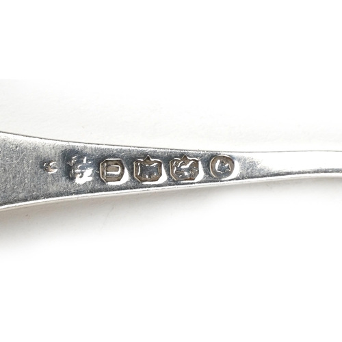 260 - Fifteen Georgian and later silver teaspoons, the largest 14.5cm in length, total 306.5g