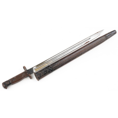 670 - British military World War I 1907 pattern bayonet with scabbard and steel blade, impressed Chapman, ... 