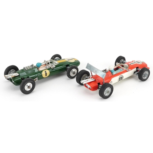 1553 - Two vintage Corgi Toys diecast Lotus Climax Formula 1 racing vehicles with boxes comprising numbers ... 