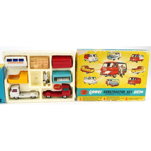 1547 - Vintage Corgi diecast vehicles comprising Corgi Constructor set GS/24 and Holmes Wrecker recovery ve... 