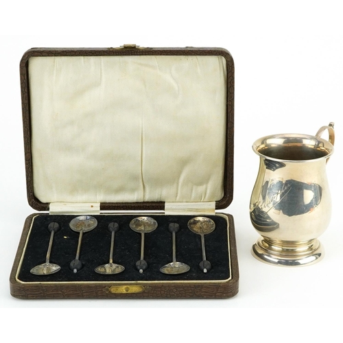 298 - George V silver christening tankard and a set of six silver coffee bean spoons housed in a fitted ca... 