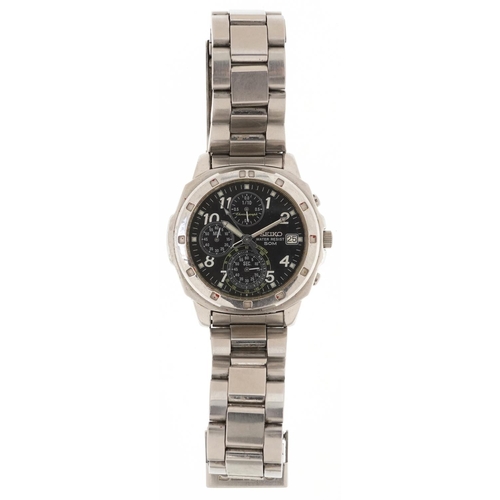 Seiko, gentlemen's Seiko V667-9019 chronograph quartz