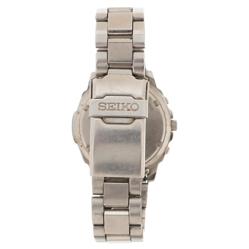 Seiko, gentlemen's Seiko V667-9019 chronograph quartz