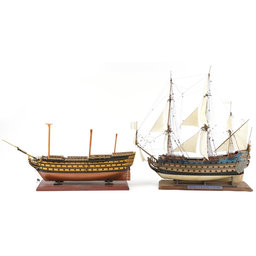 1481 - Two Heller model boats with boxes comprising HMS Victory and Le Soleil Royal