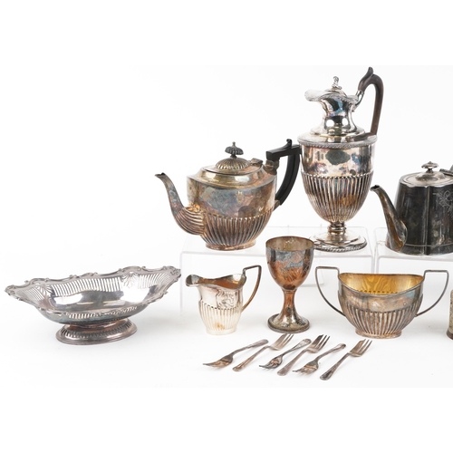 1392 - Silver and white metal including a filigree cup holder, three piece tea set and a pedestal pierced b... 