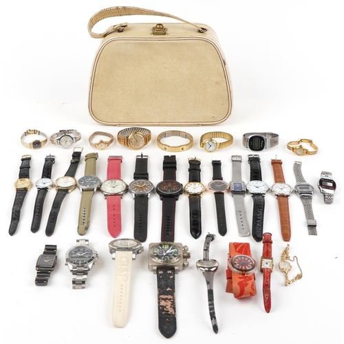 2795 - Vintage and later ladies and gentlemen's wristwatches including Sekonda, Rotary and Timex, the large... 