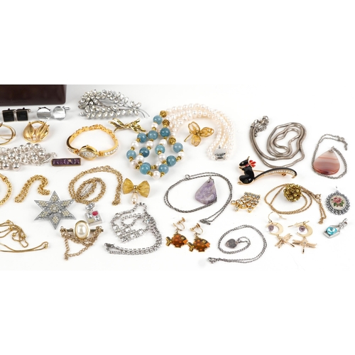 2793 - Vintage and later costume jewellery, some silver, including jewelled brooches, Chinese cloisonne ban... 