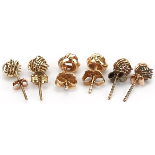 2537 - Three pairs of 9ct gold knot design stud earrings, the largest 6.5mm in diameter, total 2.5g