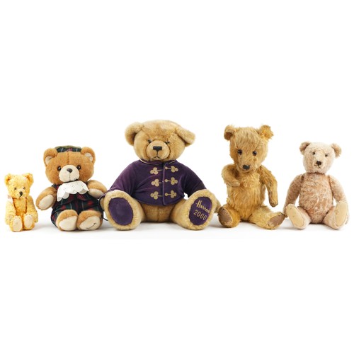 1613 - Five vintage and later teddy bears comprising three with jointed limbs and two Harrods examples, the... 