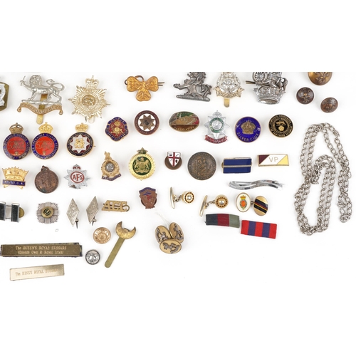 1847 - Militaria, predominantly cap badges, buttons and pips, including Green Howards, North Hants, Old Com... 