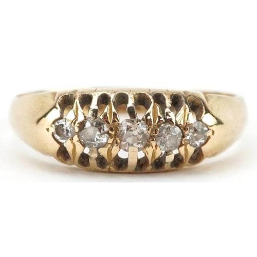 2241 - 18ct gold graduated diamond five stone ring, the largest diamond approximately 2.20mm in diameter, s... 
