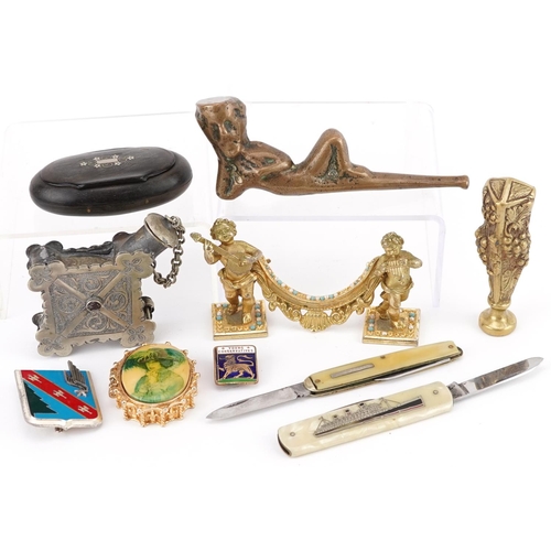 1336 - 19th century and later sundry items including a Tuareg cross scent bottle, oval horn snuff box and d... 