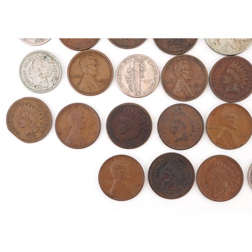 2106 - 19th century and later United States of America coinage, some silver, including half dollars, cents ... 