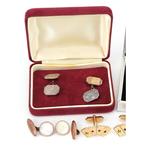 2791 - Vintage and later cufflinks, some silver, including a pair of Essex Crystal design, carnelian and a ... 