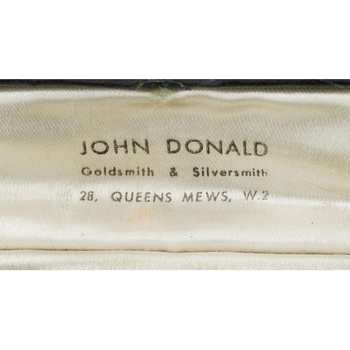 2782 - John Donald Goldsmith & Silversmiths London jeweller's bracelet box, 21cm in length