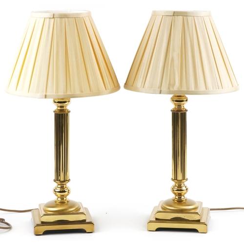 1391 - Pair of classical brass Corinthian column table lamps with stepped square bases and silk lined pleat... 