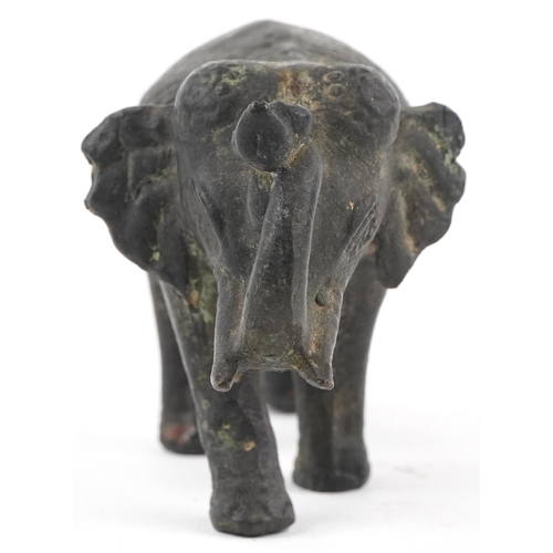 1496 - Patinated bronze Burmese elephant, 10.5cm in length