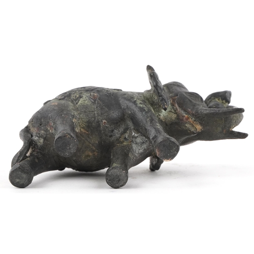 1496 - Patinated bronze Burmese elephant, 10.5cm in length