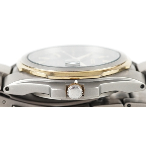 2759 - Seiko, gentlemen's Seiko Titanium calendar quartz wristwatch having date aperture, with paperwork an... 