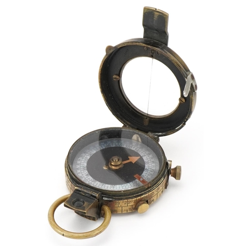 1875 - British military World War I Verner's pattern brass compass with leather case, the compass dated 191... 