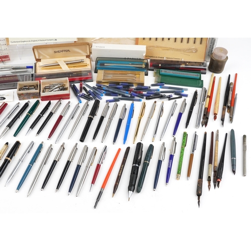 1440 - Vintage and later pens and accessories, some fountain pens including Sheaffer and Parker