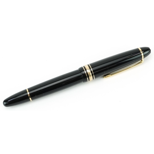 151 - Montblanc Meisterstuck Traveller fountain pen with 14K gold nib, leather case and box