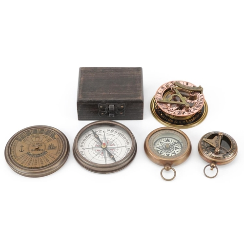 1281 - Naval interest scientific instruments including World War I style compass and sextant, the largest 8... 