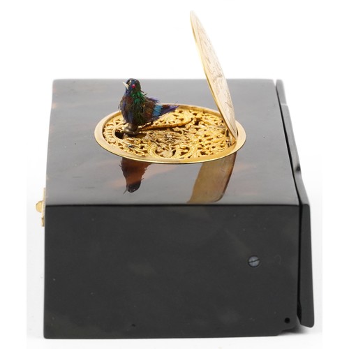 71 - 19th century Swiss faux tortoiseshell automaton bird box with unmarked silver gilt hinged lid openin... 