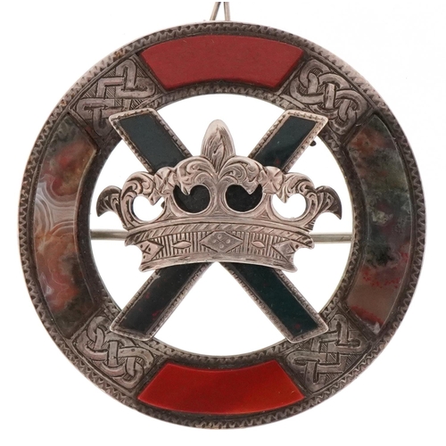Victorian Scottish unmarked silver hardstone and agate St Andrews cross and crown brooch, 4cm in diameter, 16.0g