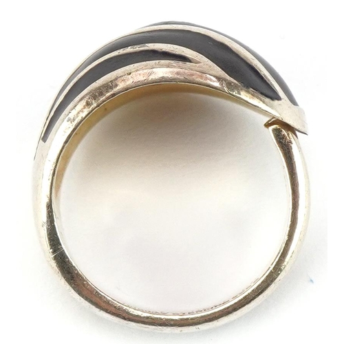 2452 - David Andersen, mid century Norwegian 925S sterling silver and black enamel ring, size K, 7.0g