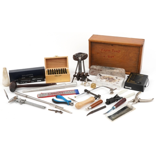 1491 - Vintage and later jeweller's tools, instruments and accessories including Diapro Gem-II diamond test... 