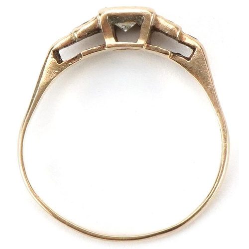 2364 - Art Deco 9ct gold clear stone ring with stepped shoulders, size Q, 2.0g