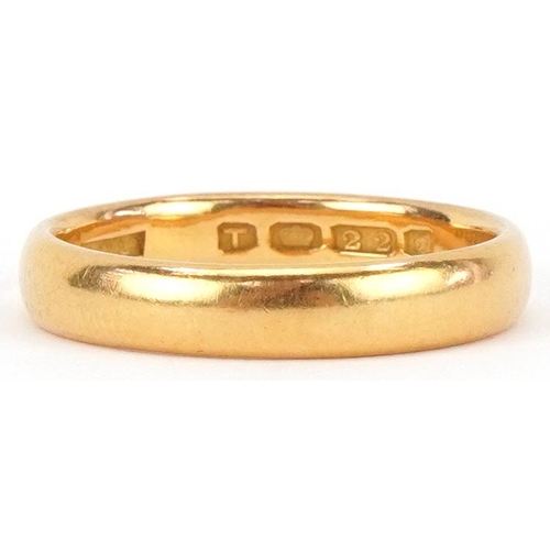 2420 - 22ct gold wedding band, London 1954, size O, 5.0g