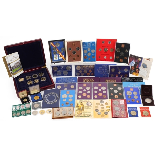 639 - British and Channel Island coinage including Falklands Islands Liberation set, Proof Coinage of Grea... 