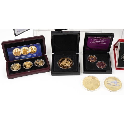 638 - British commemorative coinage including The Diamond Jubilee Monarch Majesty crown set by The London ... 