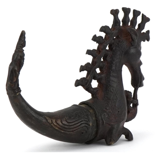 1420 - Batak bronze vessel in the form of a seahorse, 14cm in length