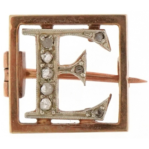 2127 - Antique unmarked gold initial E brooch set with clear stones, 1.2cm x 1.2cm, 1.4g