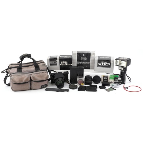 759 - Zenza Bronica ETRS camera with accessories including Metz Mecablitz 60 CT-4, some with boxes