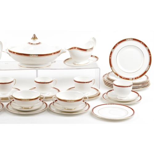 1184 - Wedgwood and Royal Doulton Sandon dinner and teaware including teapot, lidded tureen, cups and sauce... 