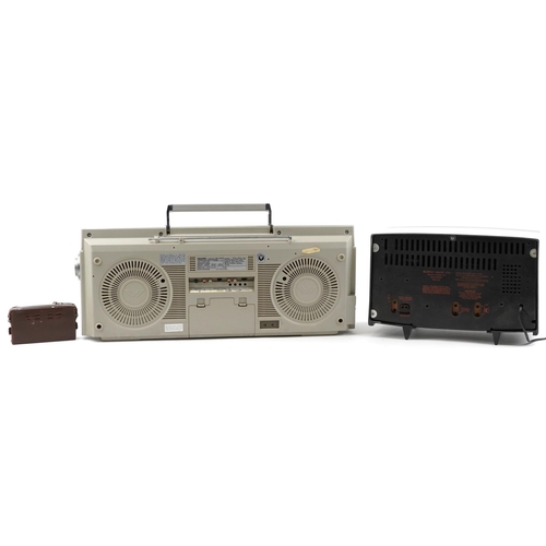 1256 - Vintage audio equipment including Sharp GF-575 ghetto blaster, Murphy radio and Perdio portable radi... 